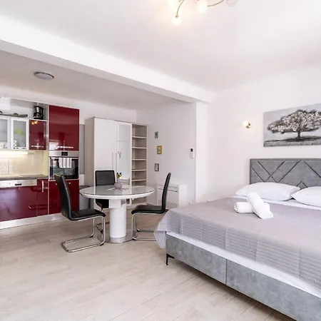 Feather Apartment
