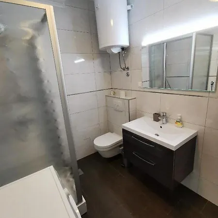 Feather Διαμέρισμα *